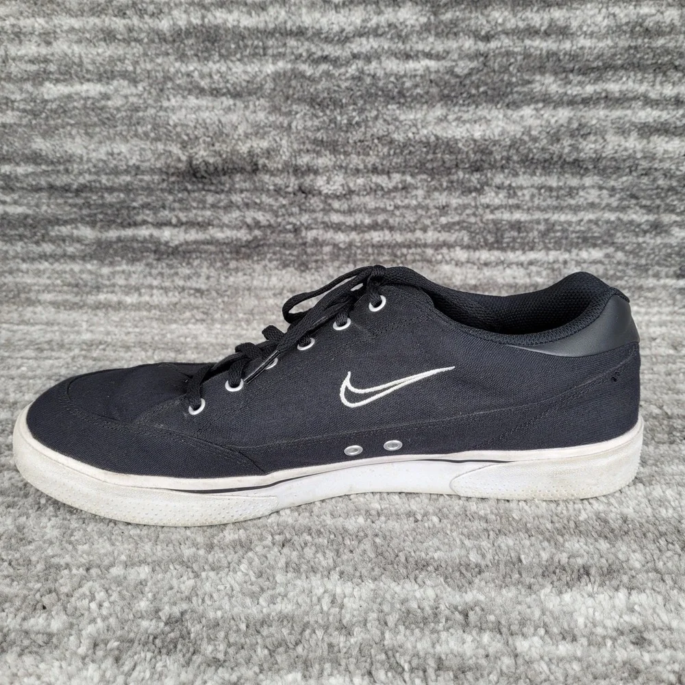Nike keywords sneakers